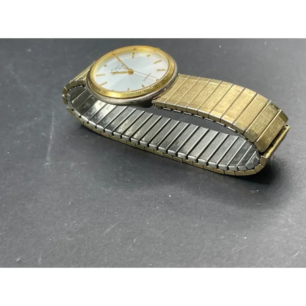 Vintage Oscar de la Renta Quartz Watch Gold Tone 28.4MM Stretch Band